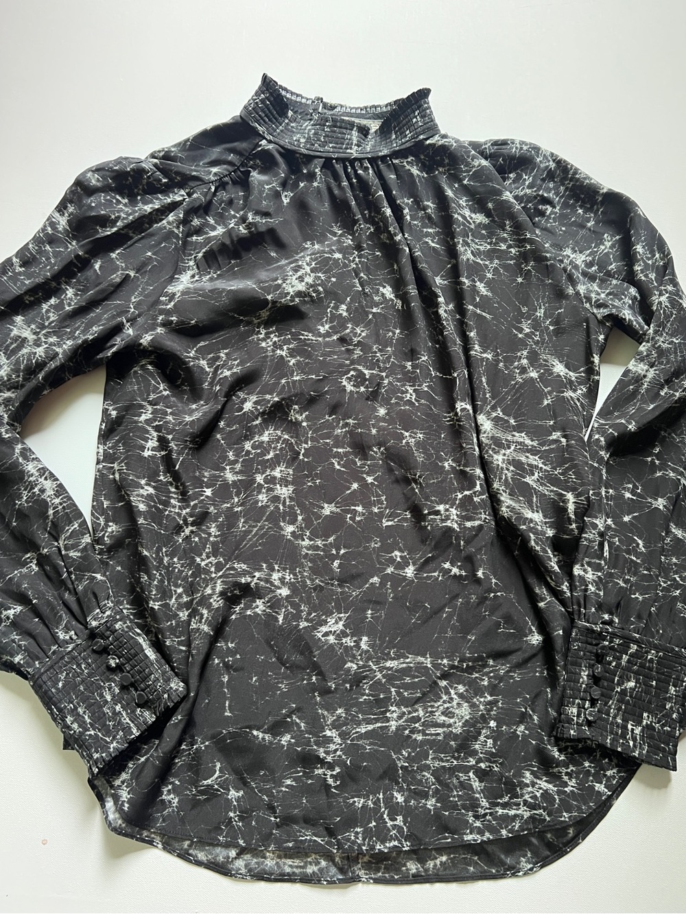 NEW Go by GoSilk marble blouse size M